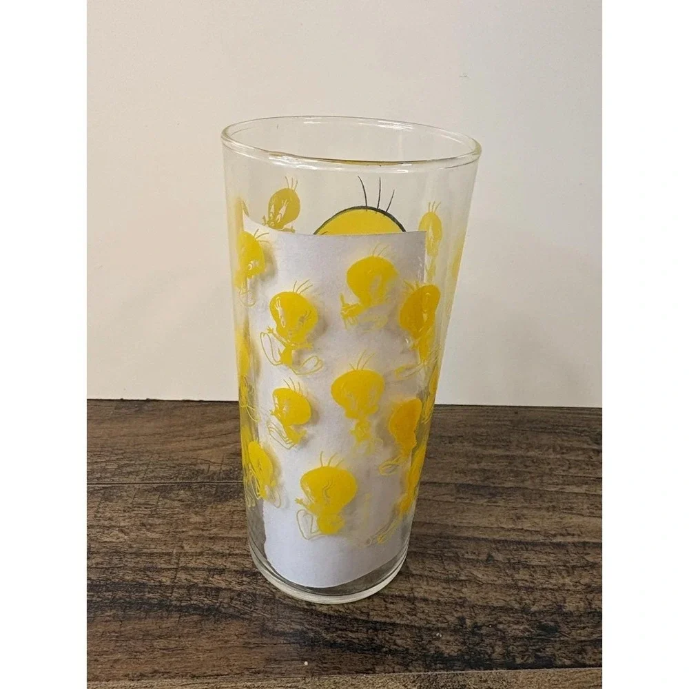 Vintage Tweety All Over Print Drinking Glass Warner Bros Looney Tunes